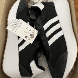 NIB - Adidas Country XLG  IF3696 Kids Shoes Size 4.5
