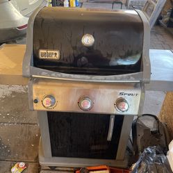Tengo Este Asador  En Muy Buenas Condiciones X $80 