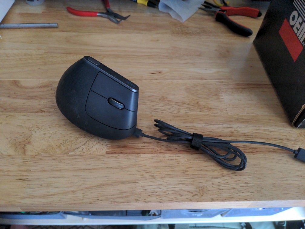 Logitech MX Vertical Mouse (Read Description)