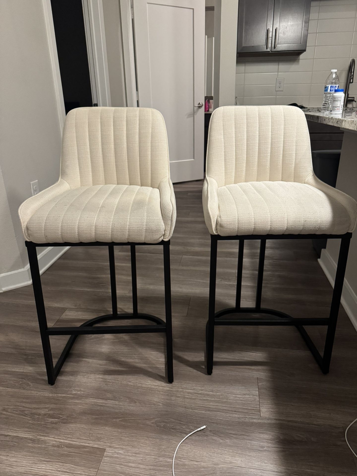 2 Bar Stools