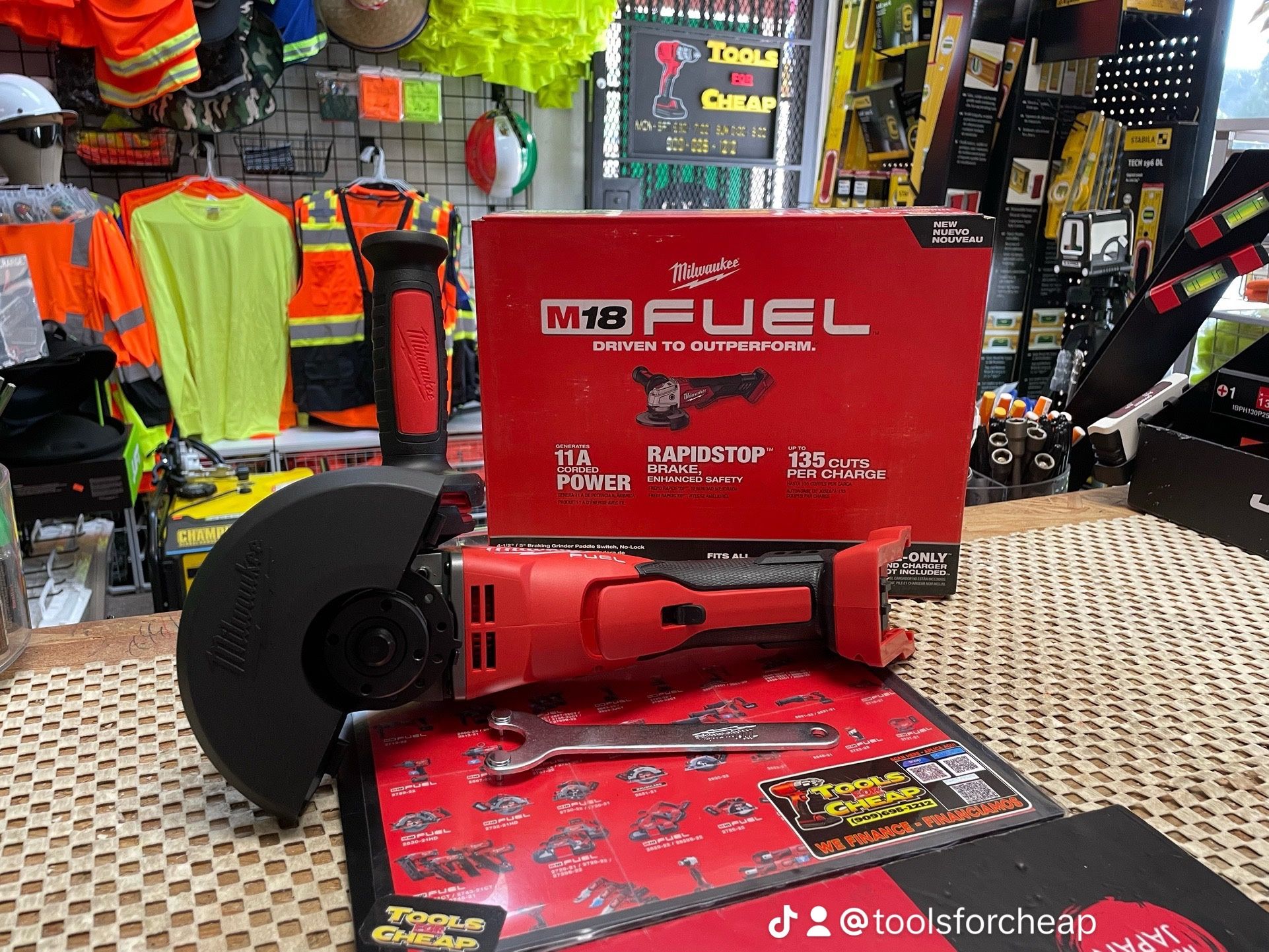 Milwaukee M18 FUEL 18V Lithium-Ion Brushless Cordless 4-1/2 in./5 in. Grinder w/Paddle Switch (Tool-Only)