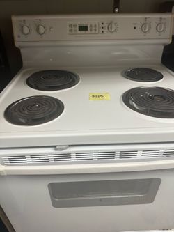 White GE Stove ( Excellent Condition)