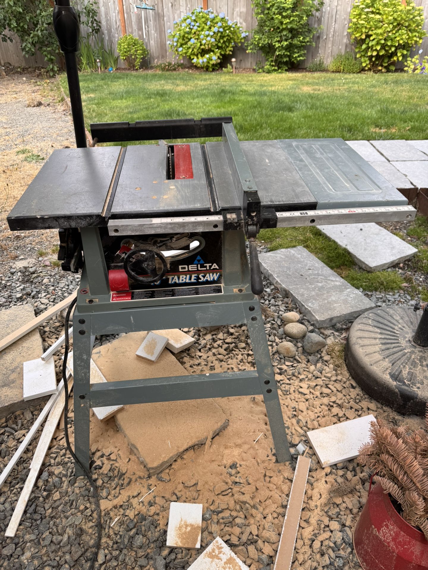 Delta table Saw