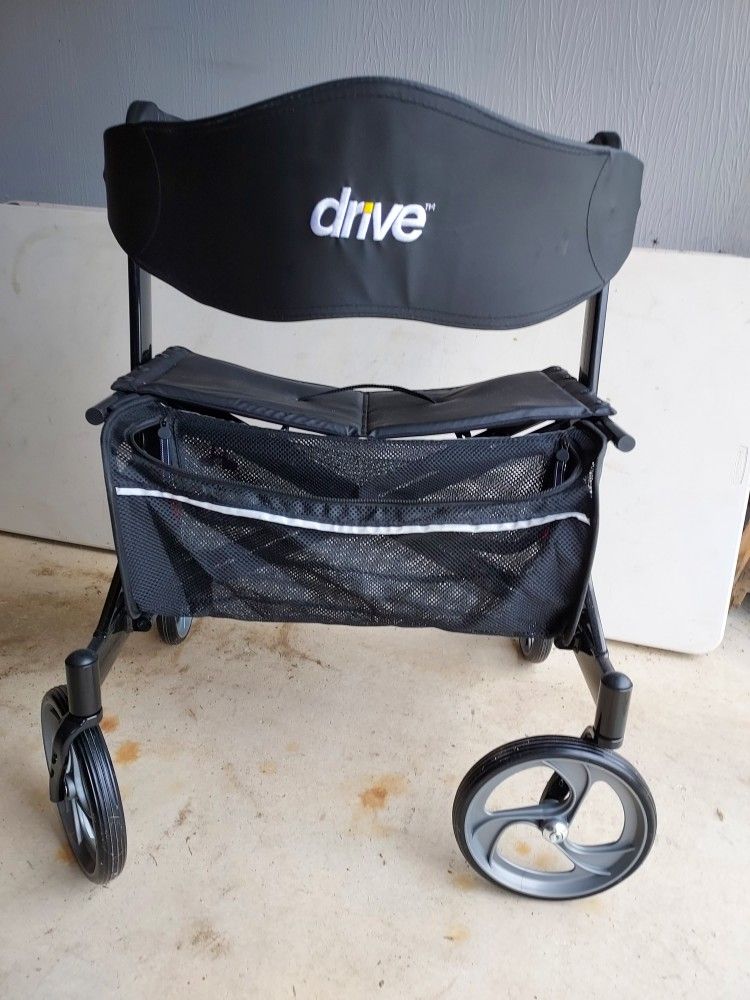 Drive F-22 Rollator