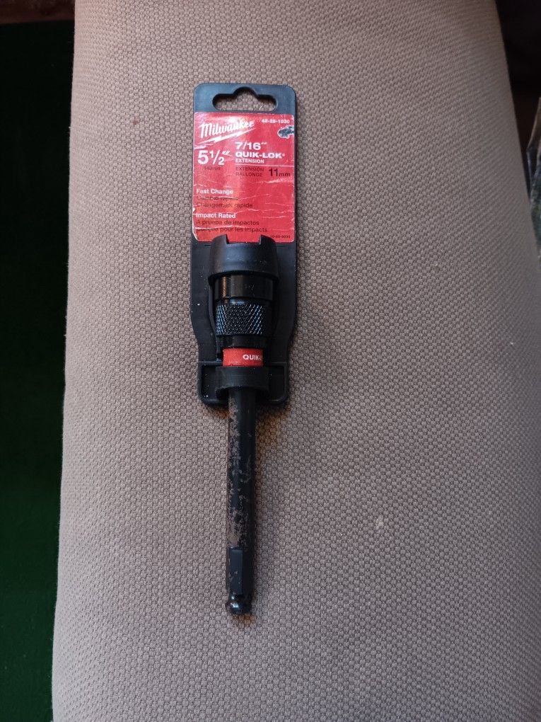 Milwaukee 5 1/2' By 7/16 Quik-lok Extension