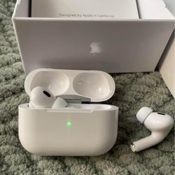 AirPods Pro (2nd generation) with MagSafe Case