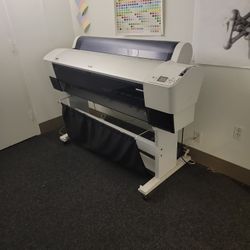 GIANT PRINTER.  Best Offer Takes It.. Pick Up Asap!! Today Or Friday In Sf