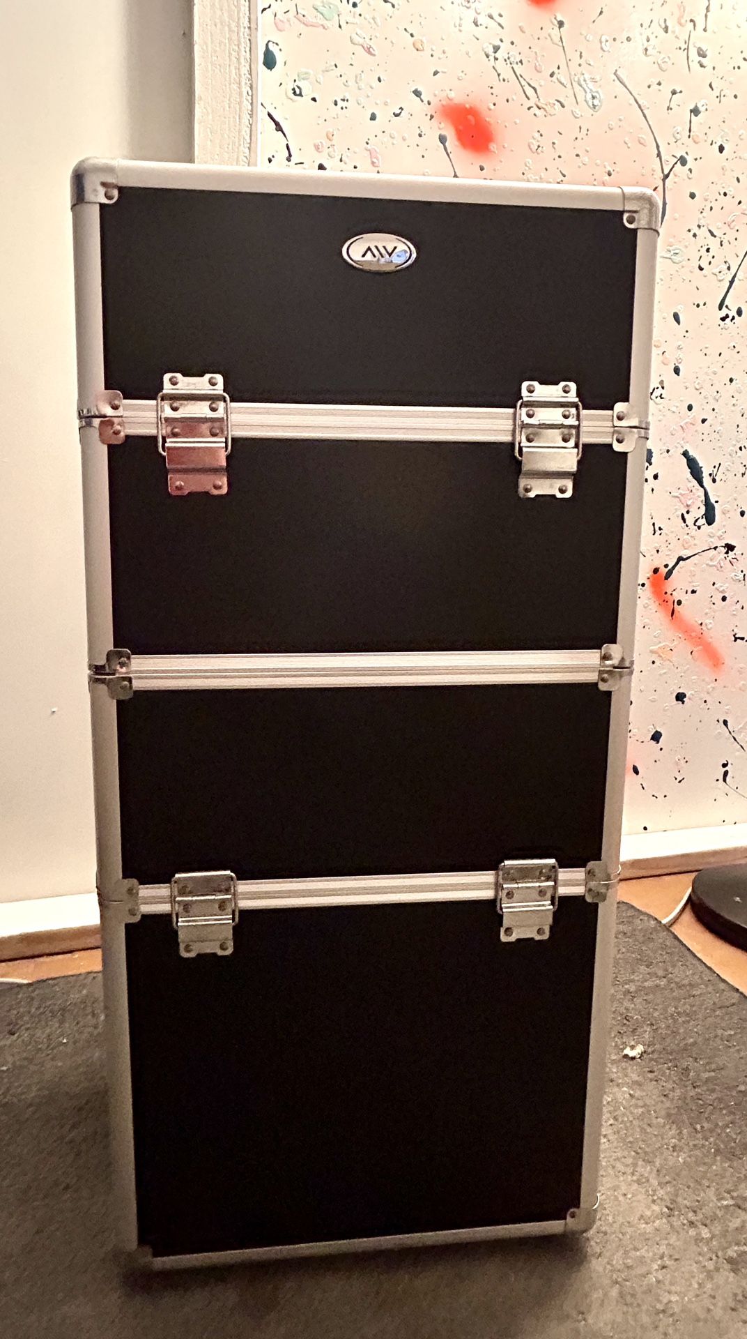 BYOOTIQUE Rolling Makeup Barber Train Case Salon Cosmetic Trolley Box