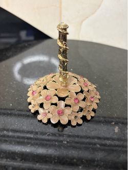 Enameled flower Ring holder