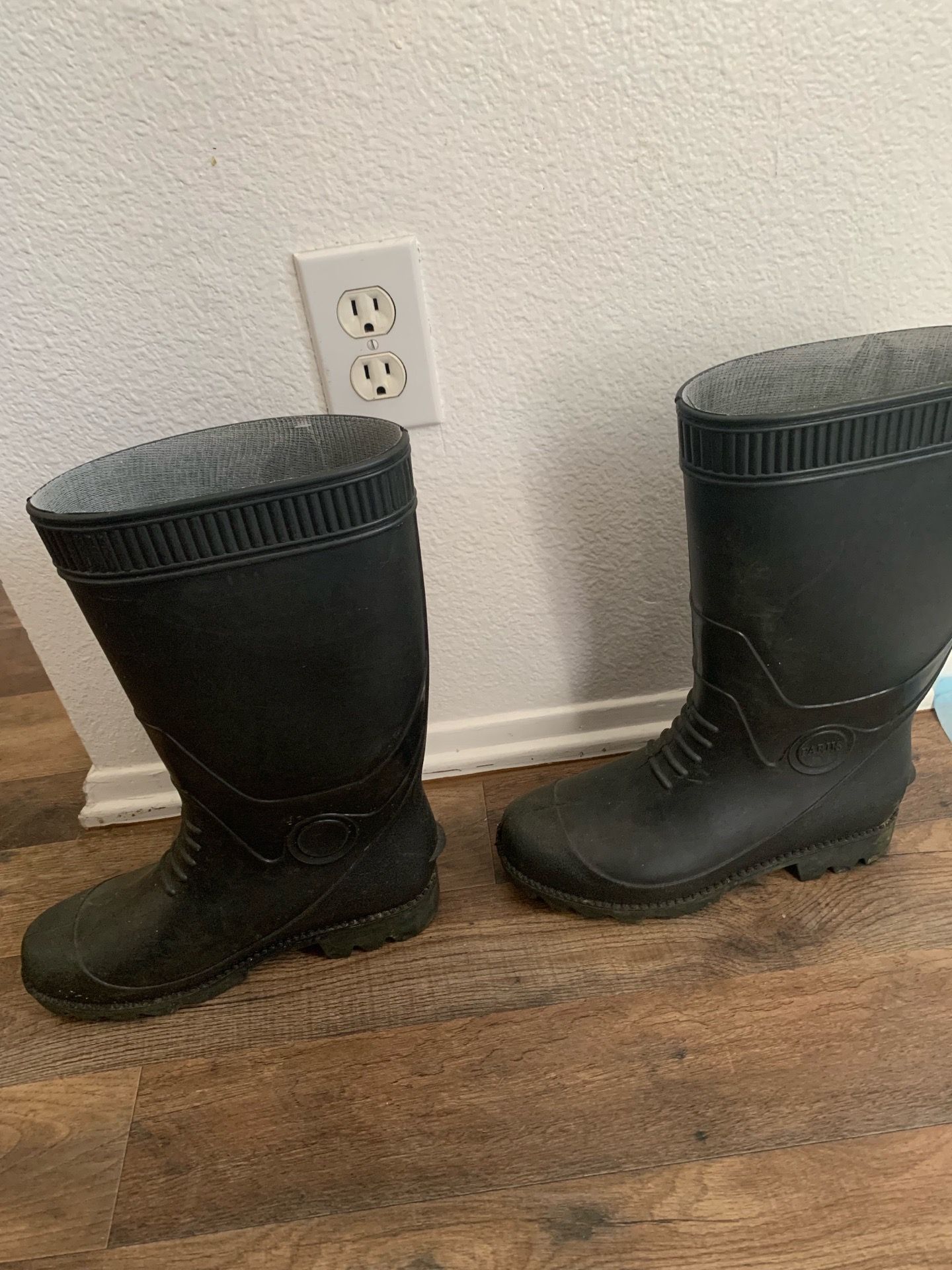 Waterproof boots size 10