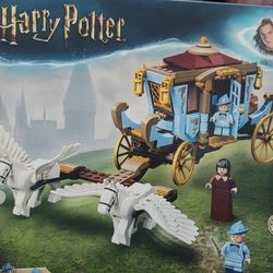 New Harry Potter Beauxbatons Lego Set RETIRED