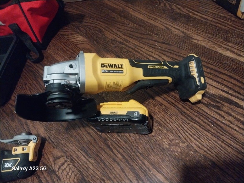 Grinder Dewalt XR