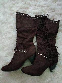 New chocolate brown boots with fringes! Size 10