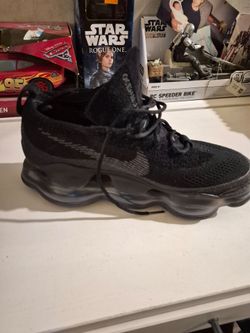 Nike air max scorpion size9