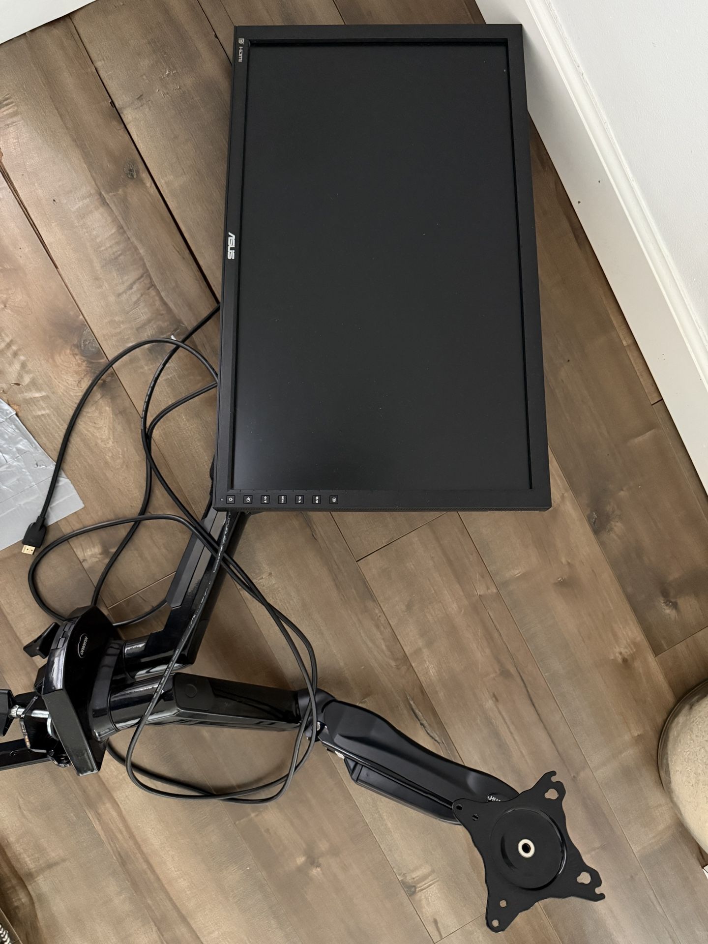 Asus Monitor With  Huanuo Dual Monitor Stand 