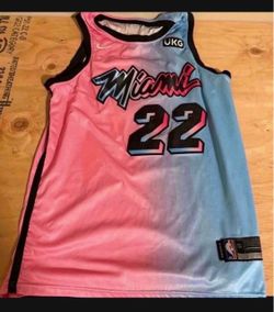 Men’s Miami Heat jersey size large