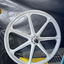 24’ brand new white Rear , skyway bike mag - back rim only .!