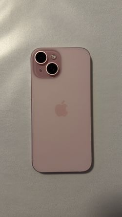 iPhone 15 Pink