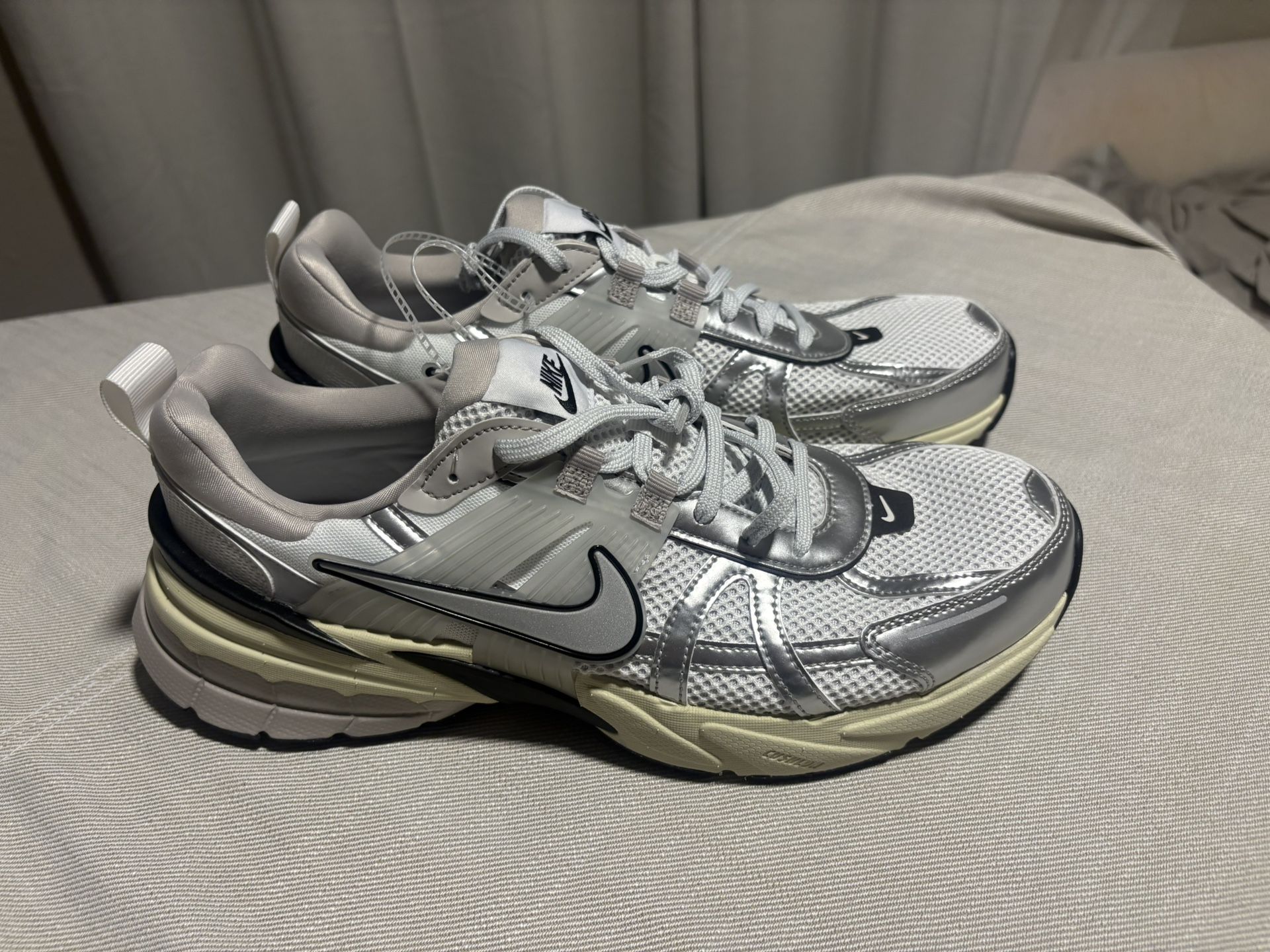 Nike V2K Shoes 
