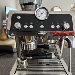 Delonghi La Specialista Coffee Machine With Grinder 