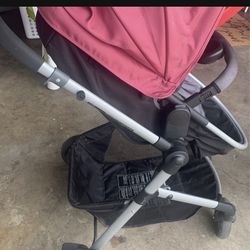 Stroller With basinet