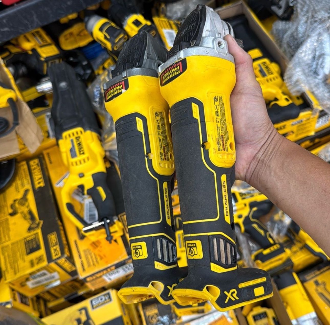 Dewalt 20v Cordless Angle Grinder Each $100 Tool Only