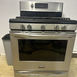 Frigidaire Gallery Stove