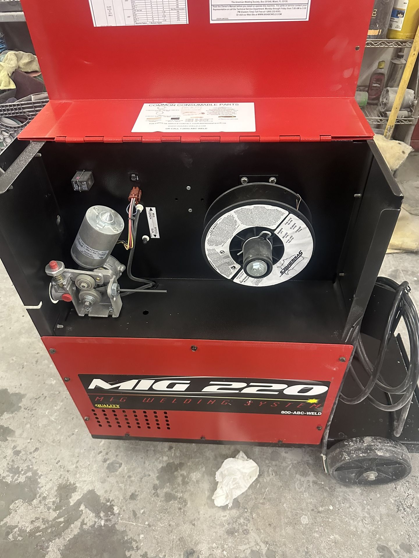 Snap On MiG 220 Welding Machine