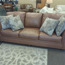 LEATHER SOFA AND LOVESEAT SET 