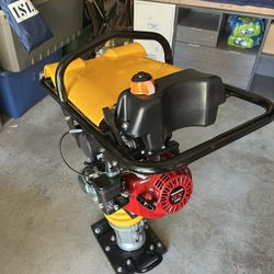 Jumping jack compactor