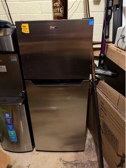 Danby Refrigerator / Ice Chest – Fully Functional