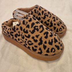 Women's SLIPPERS Sandals Sz 7 & 9