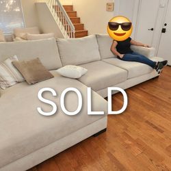  Super Wide/Oversized Living Spaces Sectional – Like New!