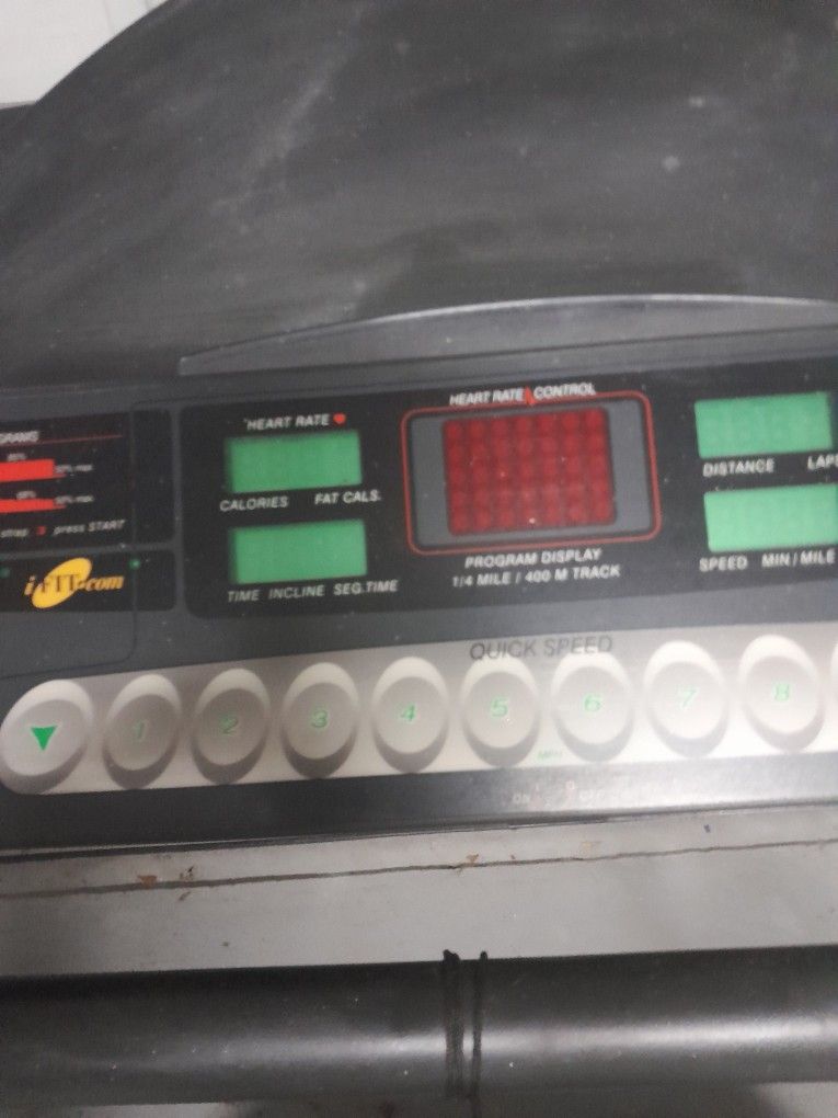 2treadmills