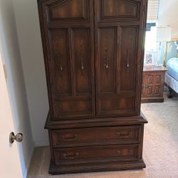 Beautiful Wood American heritage Armoire