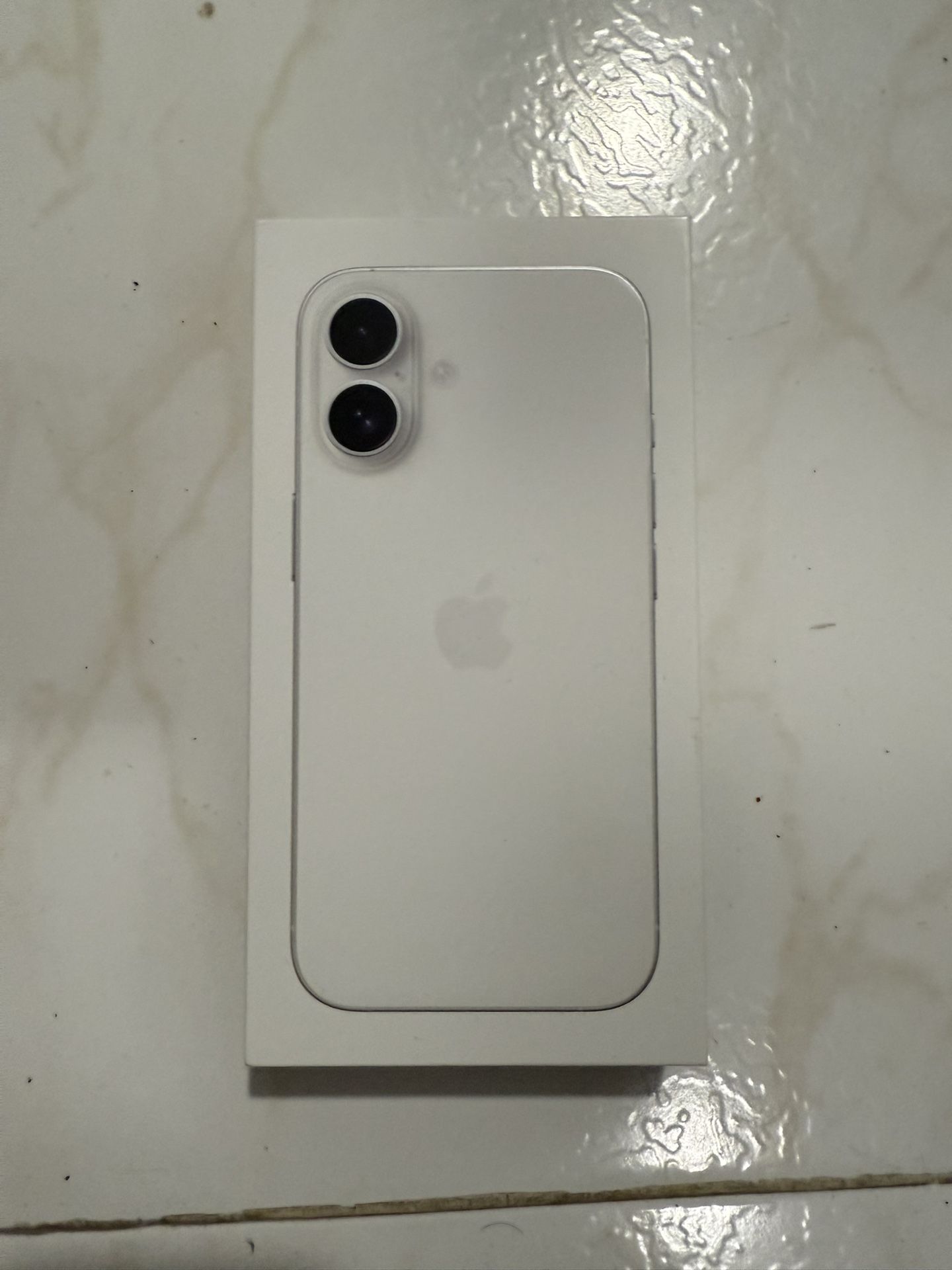 iPhone 16