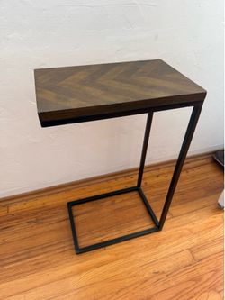 C-table/ Side Table