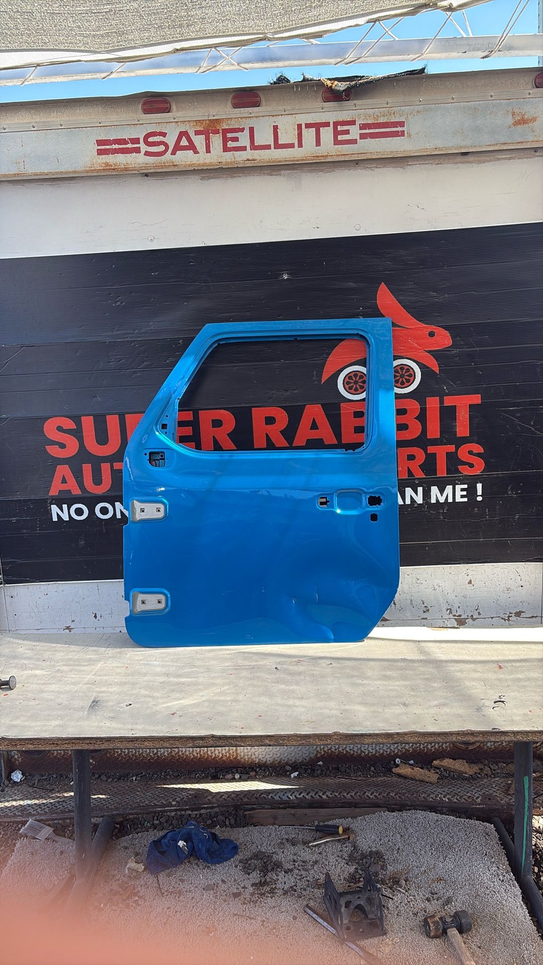 2018 Wrangler Gladiator Door Front Driver OEM 2025