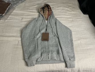 Burberry sweater