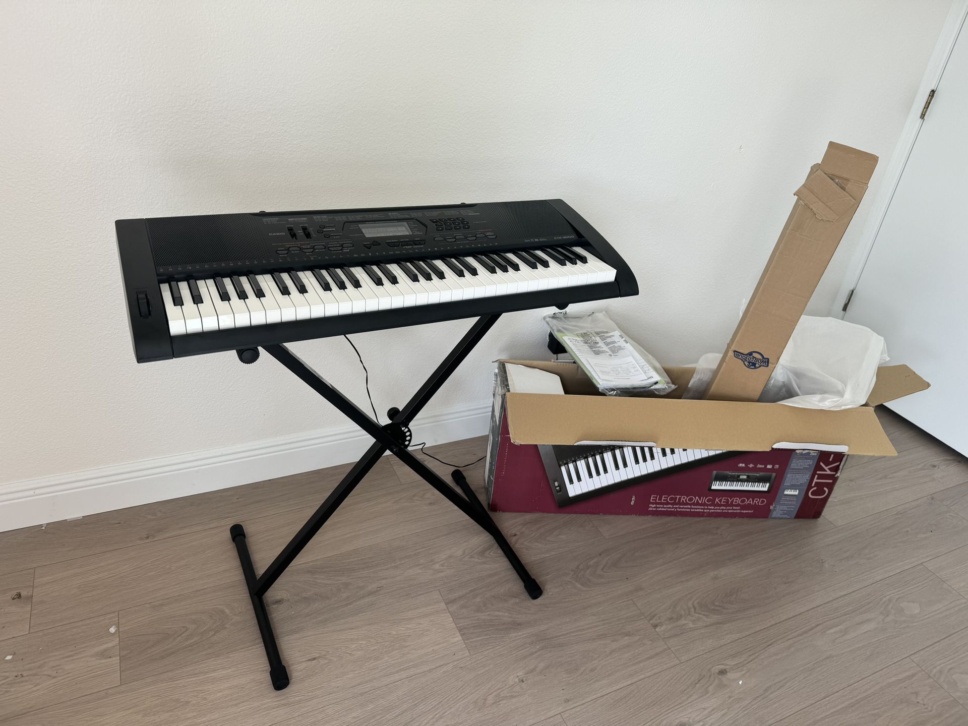 Casio CTK-3000 Keyboard With stand