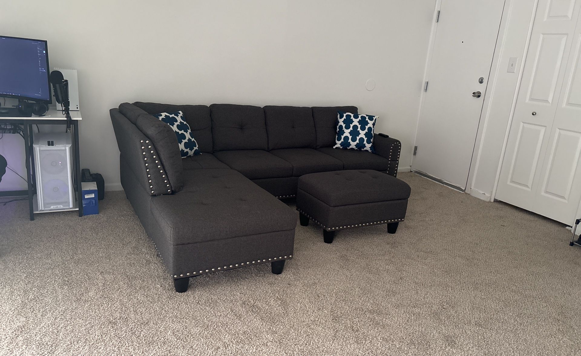 Sectional With Storage Ottoman And Bench Dining Set