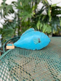 Blue metal 3D decorative fish