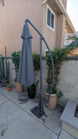 CHS Hot Tub Shadow 9' Umbrella with Base Plate