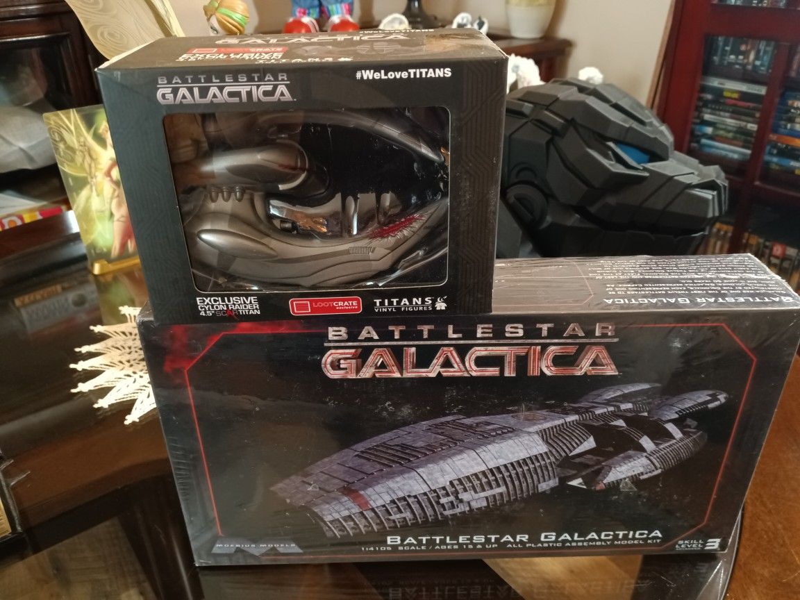 Moebius Models 1/4105 Battlestar Galactica Model Kit