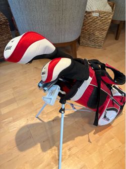 Set of Left Handed Junior Golf Clubs with Stand Bag