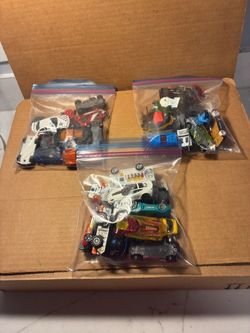 ** GRAB BAGS OF TOY CARS  ** (Milwaukie,OR)