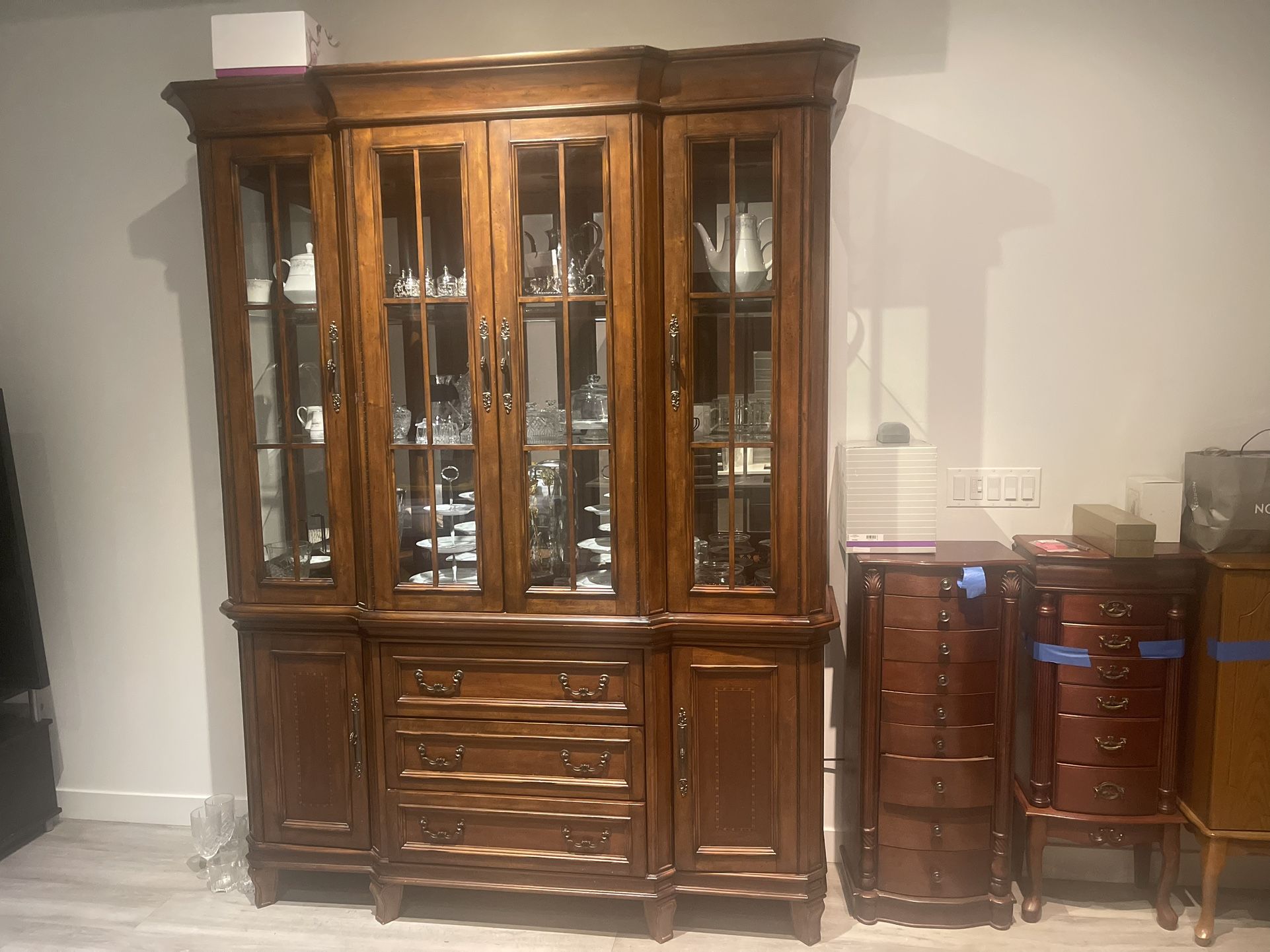China Cabinet 
