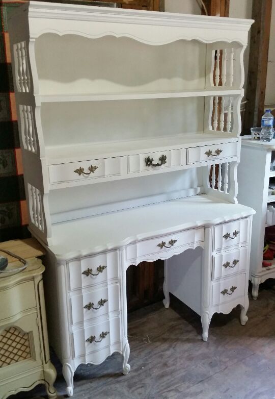 Dixie French Provincial Desk w. Hutch 9 drawer for Sale in Fresno TX OfferUp