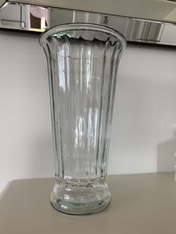 Flower glass vase