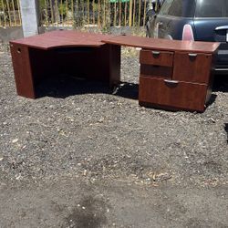 Office Desk-Free